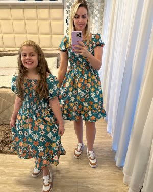 Vestido Blogueirinha Mãe e Filha Melissa Verde Militar Flora