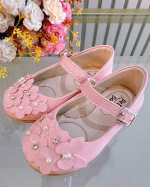 Sapatinho Rosa Verniz Com Florzinhas e Strass Batizado
