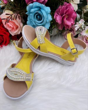 Sandália Infantil Com Pérolas e Strass Rasteira Amarelo